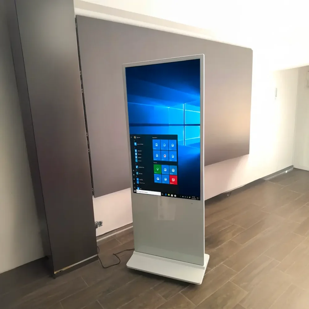 Totem tactile interactif Maroc 55 pouces sous Windows pour entreprises et commerces.